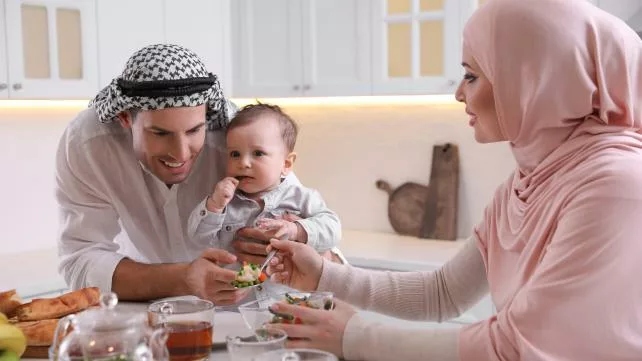 صيام الأم المرضعة في رمضان